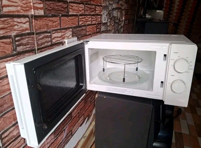 Hisense Microwave