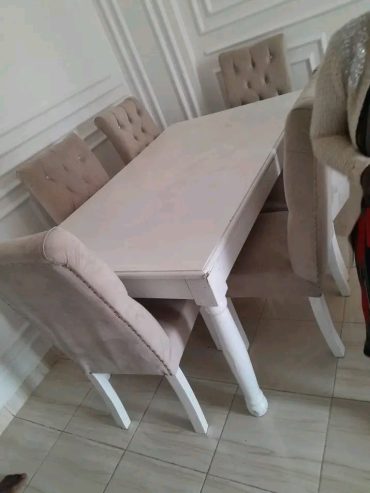 6 Seater dining table